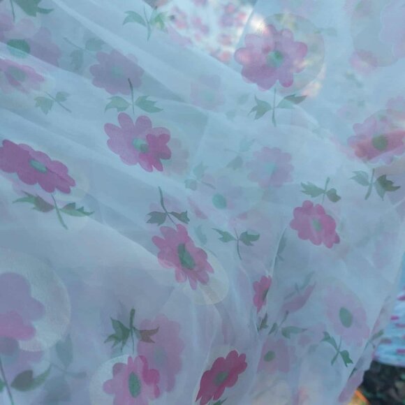 Semi sheer set of vintage Scandinavian curtains. each 41" wide by 60" long - Picture 5 of 8